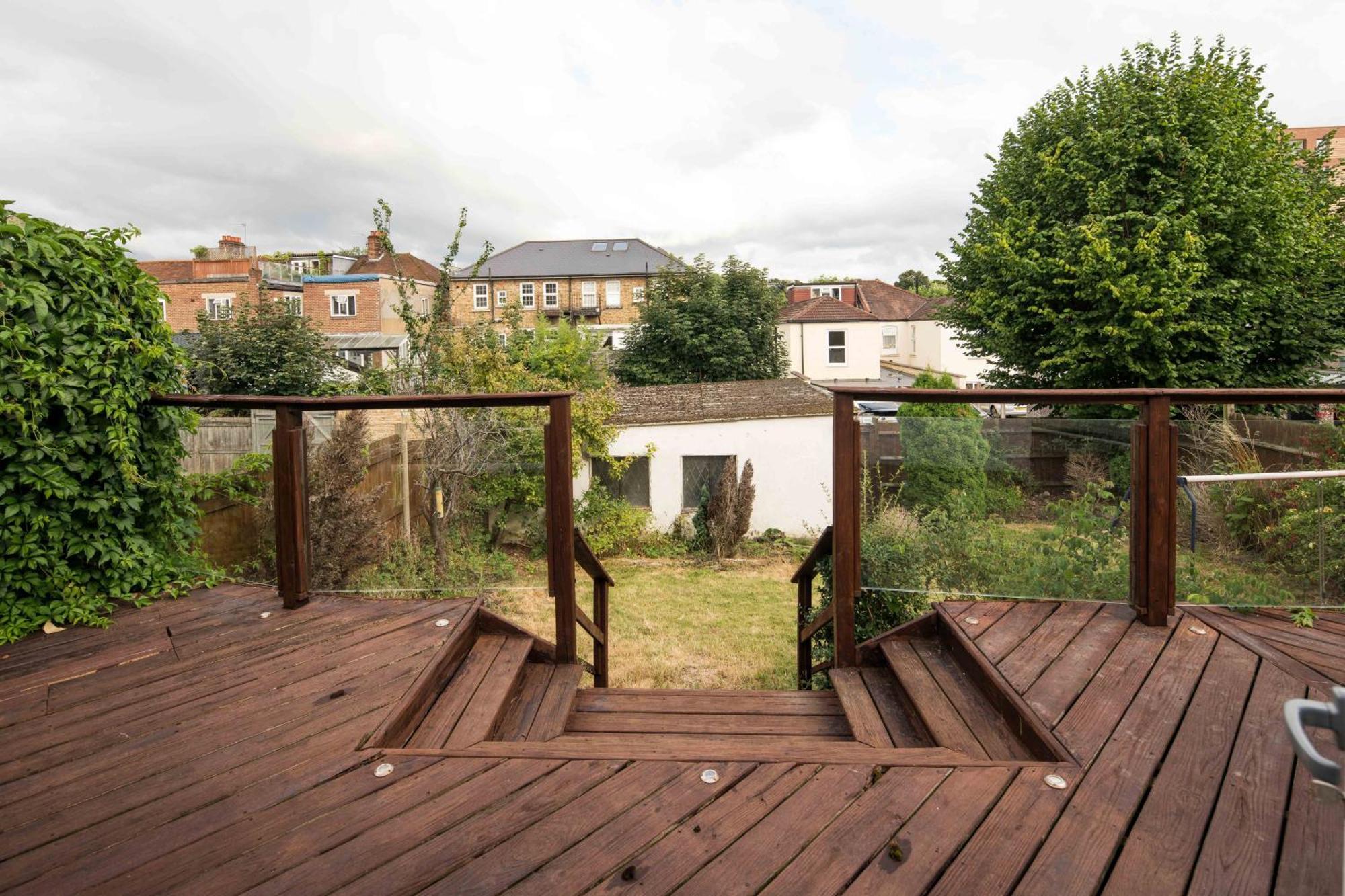 Casa vacanze Spacious 4bd Near Gatwick & Ldn Links *